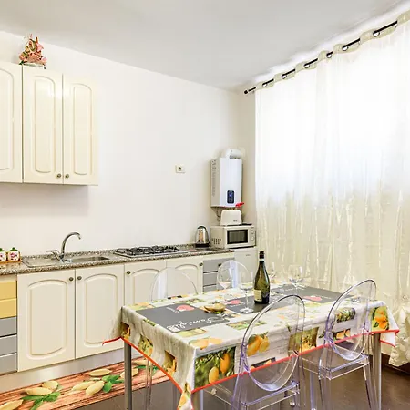 Deluxe Apartments Pantheon Rome Exterior photo